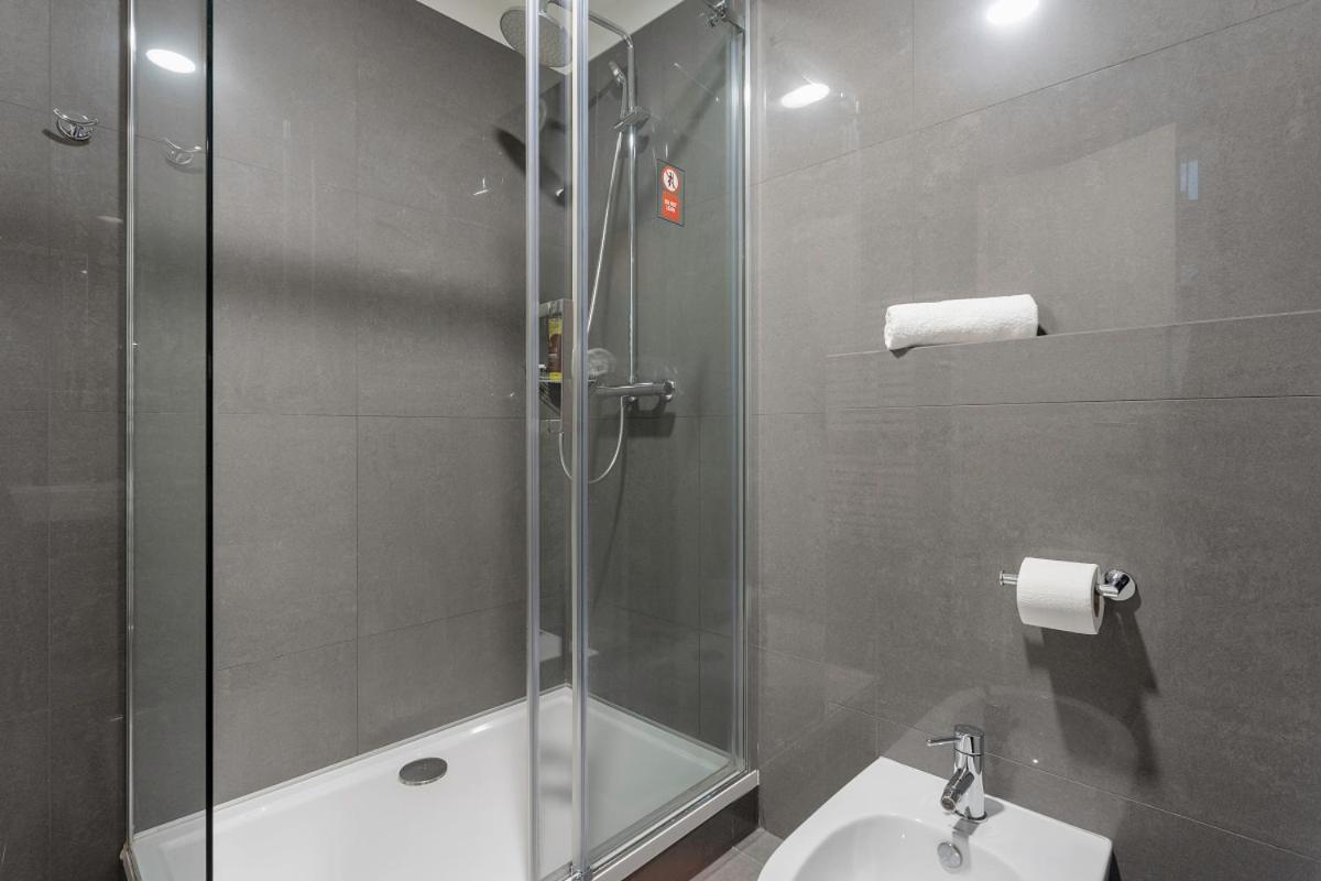 Daire Modern Close To River Prag